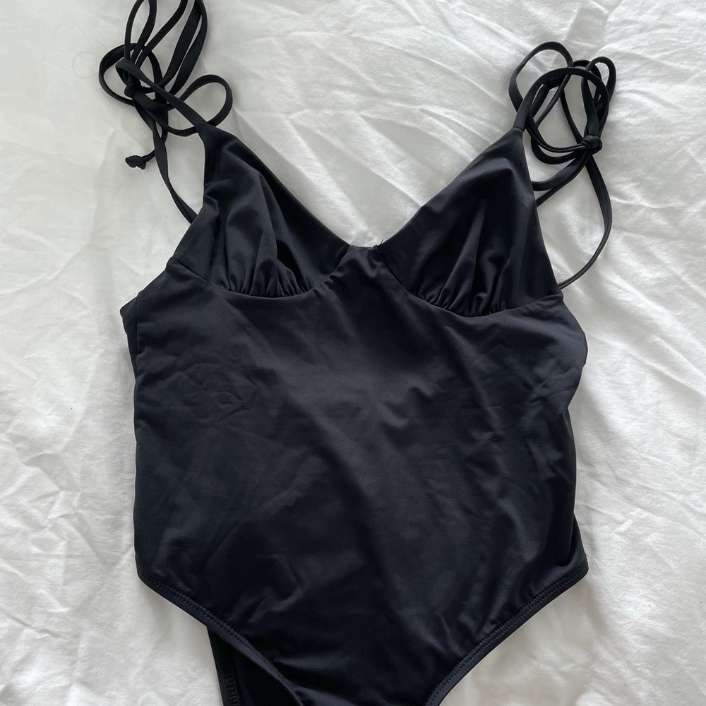 NEW NEVER WORN Frankies Bikinis One Piece Black Swimsuit